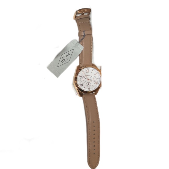 Brand New Modern Beige Fossil Watch - Picture 3 of 3
